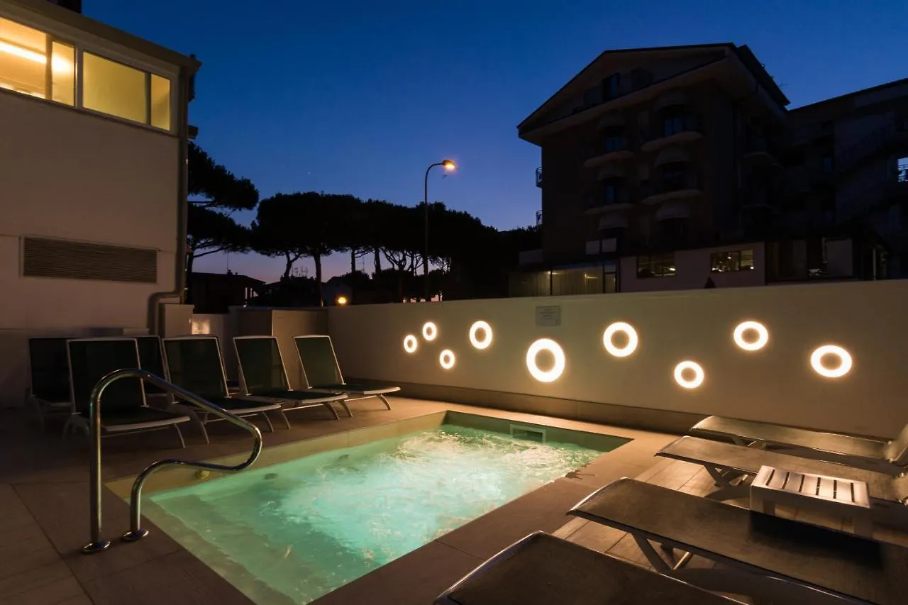 Hotel Bassetti Cervia 3*,